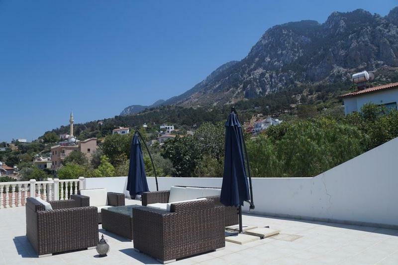 Villa Layla Кирения Экстерьер фото