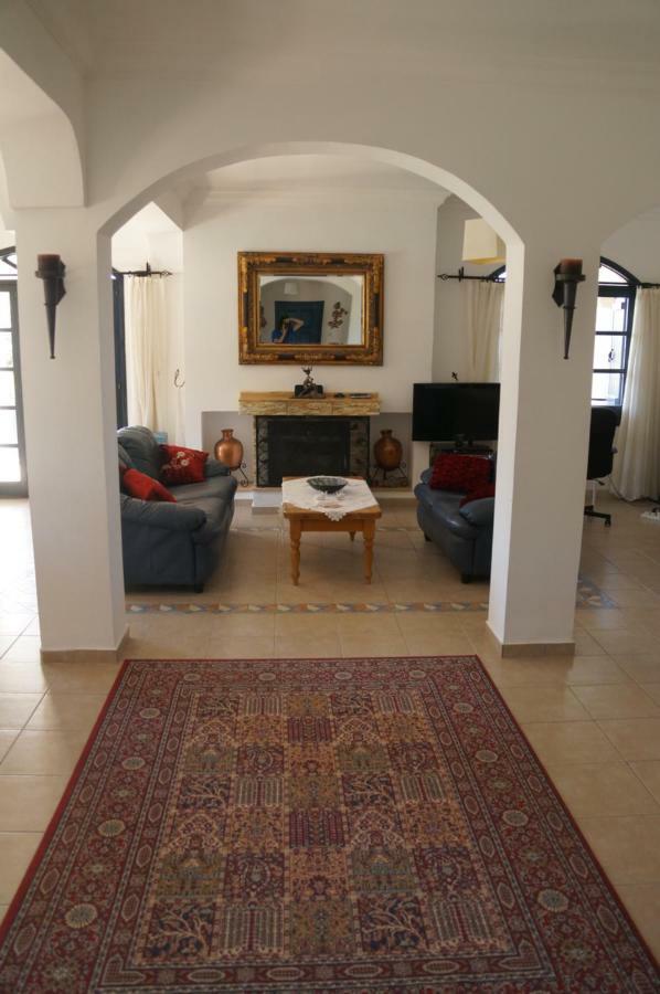 Villa Layla Кирения Экстерьер фото